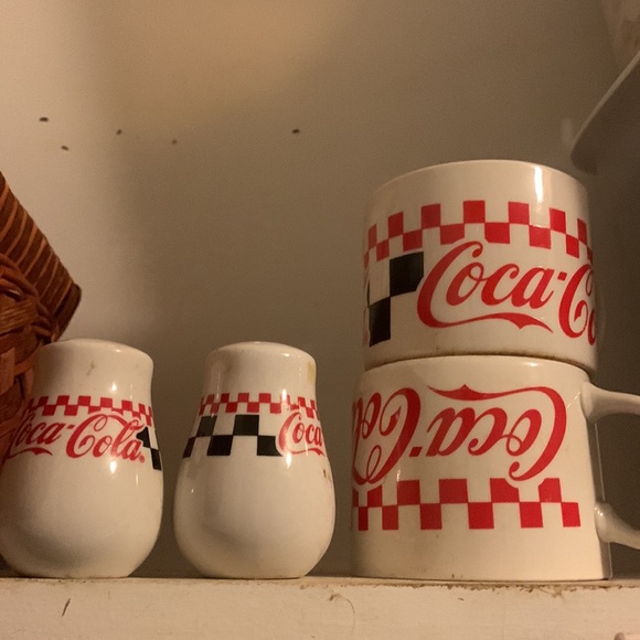 Coca Cola heavy porcelain China  pitcher , 4 mugs, and salt & Pepper set - Picture 2 of 8